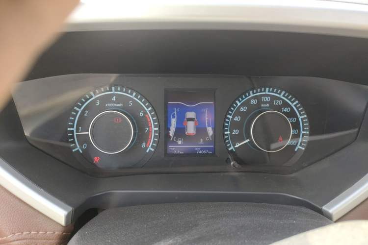 Used BAIC Changhe M70 2017 1.5L manual luxury cabin Instrument Cluster