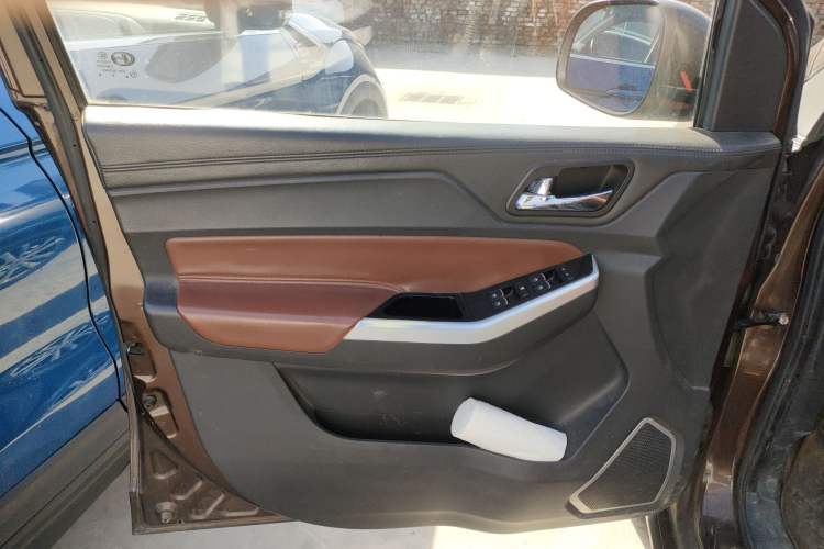 Used BAIC Changhe M70 2017 1.5L manual luxury cabin Left Front Door Interior
