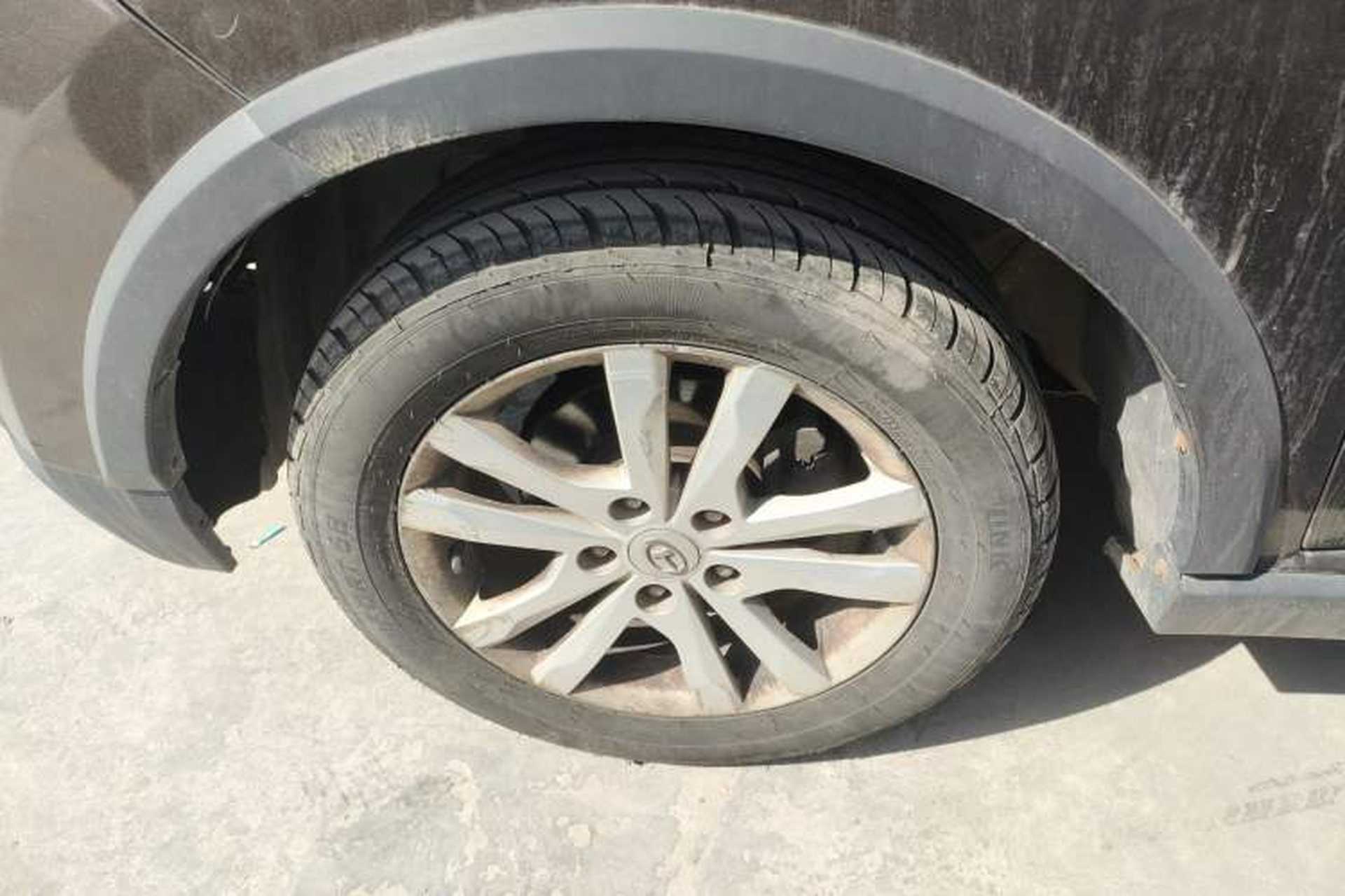 Used BAIC Changhe M70 2017 1.5L manual luxury cabin Left Front Wheel Hub