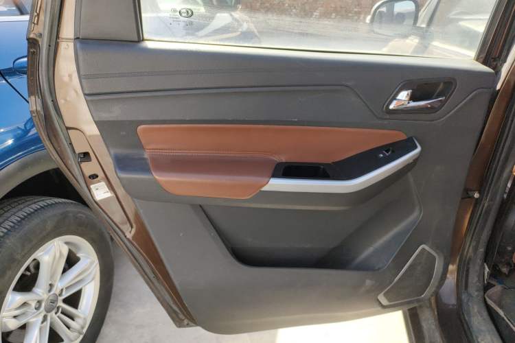 Used BAIC Changhe M70 2017 1.5L manual luxury cabin Left Rear Door Interior