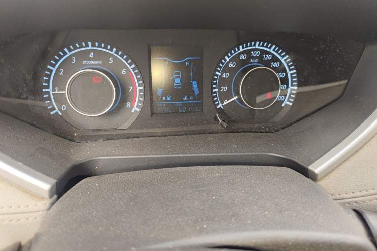 Used BAIC Changhe M70 2017 1.5L manual first-class cabin Odometer Close Up