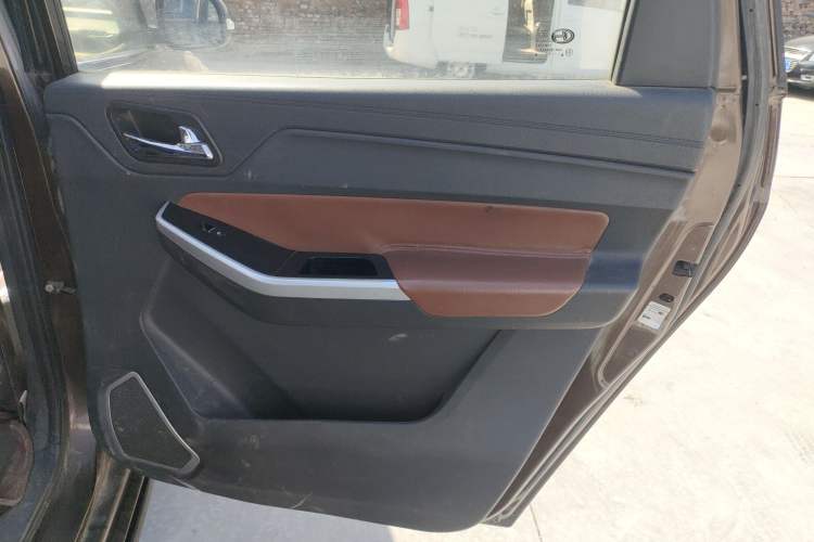 Used BAIC Changhe M70 2017 1.5L manual luxury cabin Right Rear Door Interior