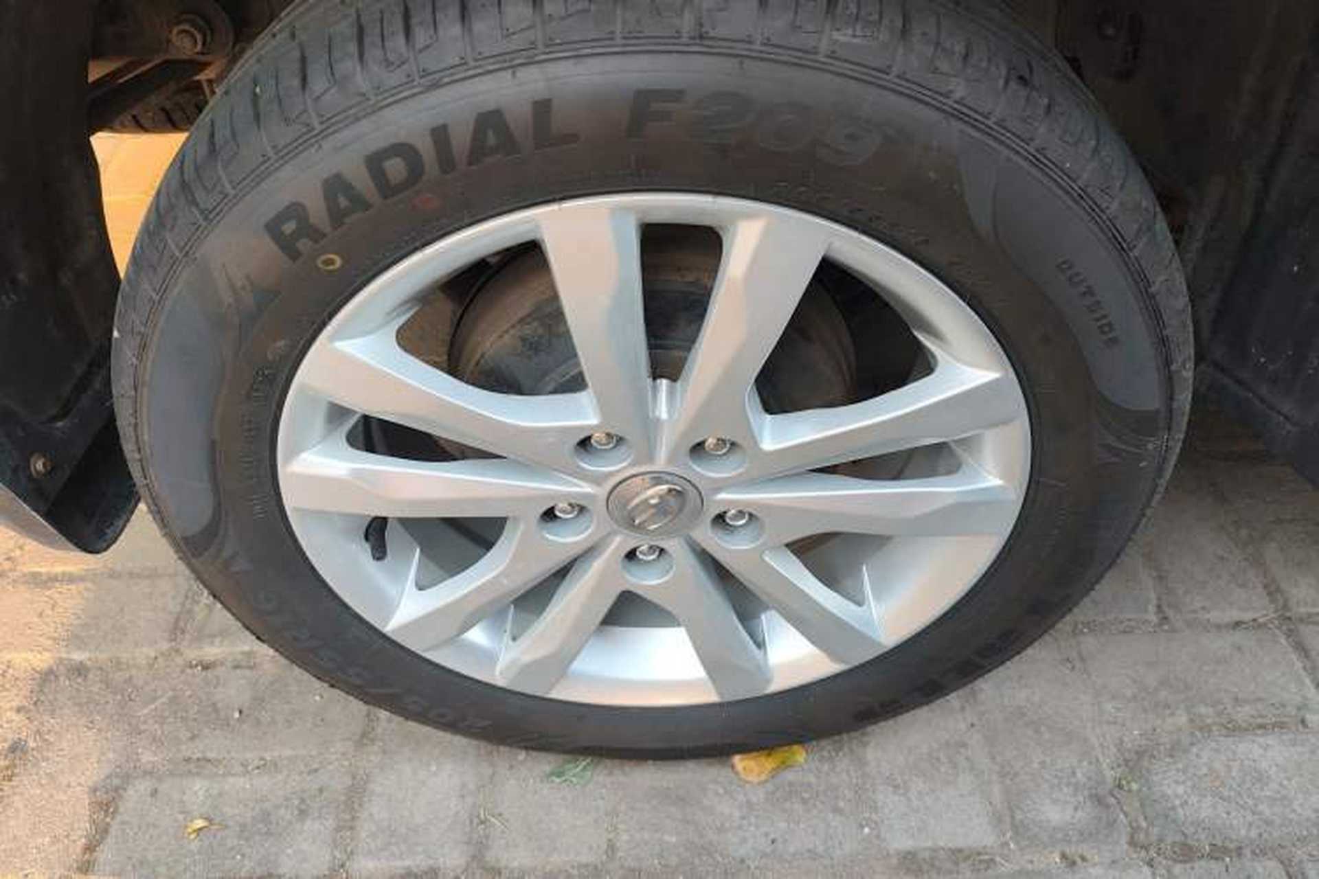 Used BAIC Changhe M70 2017 1.5L manual aviation cabin Right Rear Wheel Hub