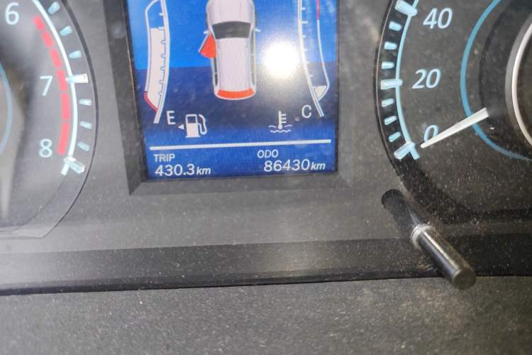 Used BAIC Changhe M70 2017 1.5L manual luxury cabin Odometer Close Up