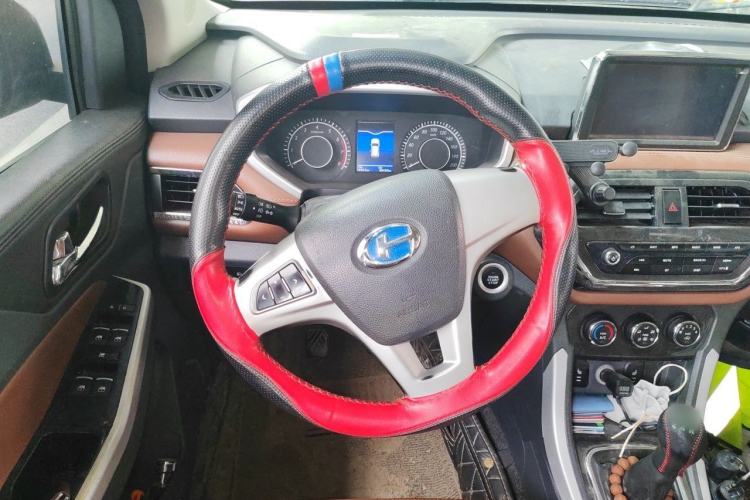 Used BAIC Changhe M70 2017 1.5L manual luxury cabin Steering Wheel