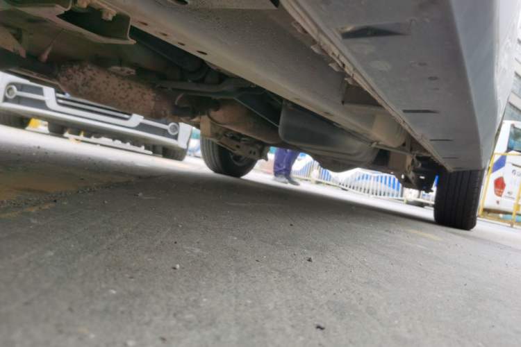 Used BAIC Changhe M70 2017 1.5L manual business class Chassis Front Left