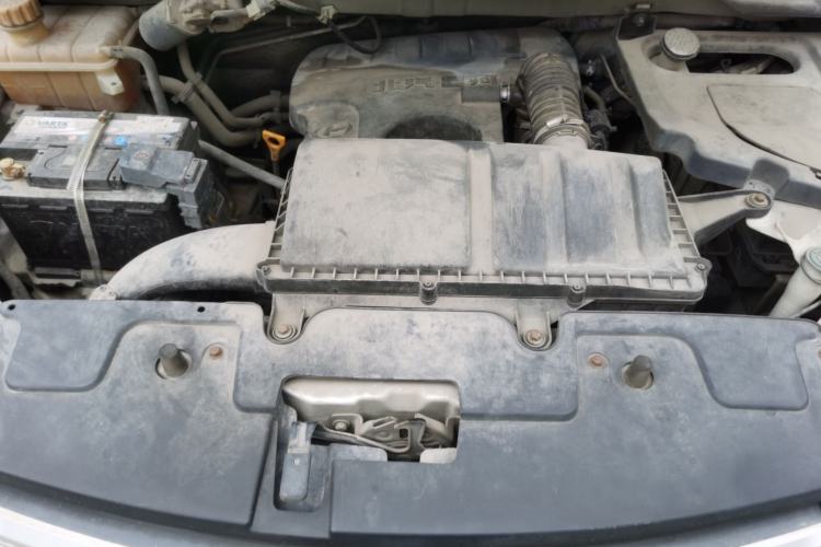 Used BAIC Changhe M70 2017 1.5L manual business class Engine Bay