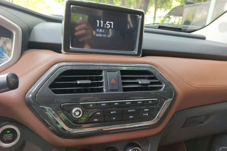 Used BAIC Changhe M70 2017 1.5L manual aviation cabin Audio And AC Panel
