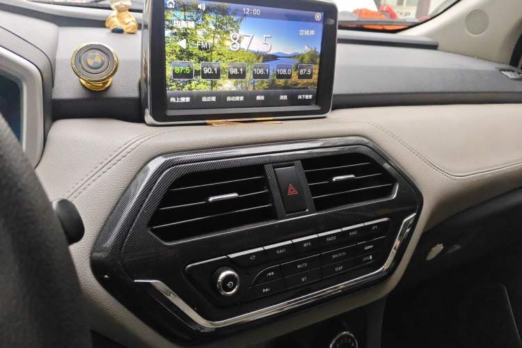 Used BAIC Changhe M70 2017 1.5L manual first-class cabin Audio And AC Panel