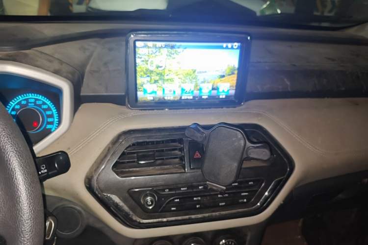 Used BAIC Changhe M70 2017 1.5L manual first-class cabin Audio And AC Panel