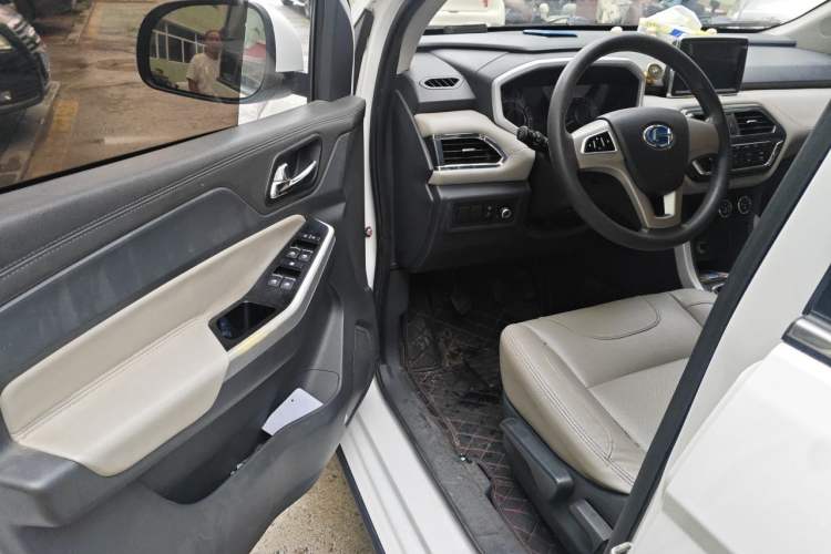 Used BAIC Changhe M70 2017 1.5L manual first-class cabin Driver Seat