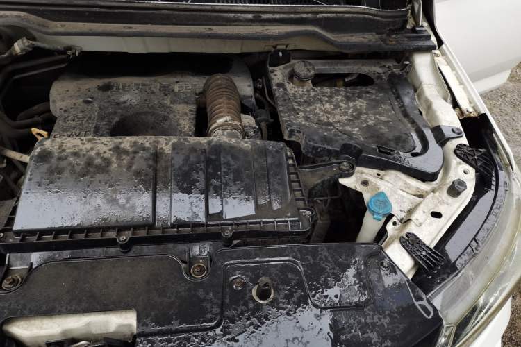 Used BAIC Changhe M70 2017 1.5L manual business class Engine Bay Left