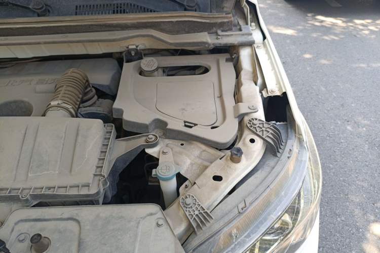 Used BAIC Changhe M70 2017 1.5L manual first-class cabin Engine Bay Left