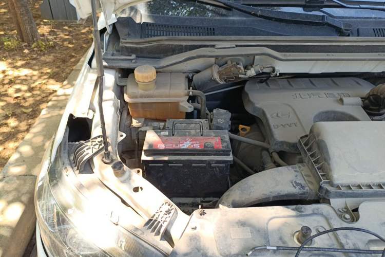 Used BAIC Changhe M70 2017 1.5L manual first-class cabin Engine Bay Right