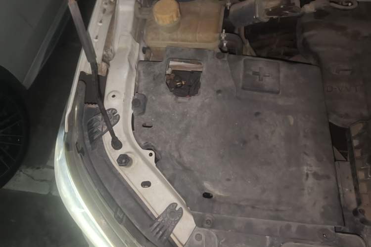 Used BAIC Changhe M70 2017 1.5L manual first-class cabin Engine Bay Right