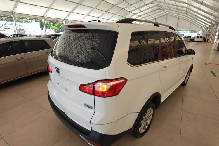Used BAIC Changhe M70 2017 1.5L manual luxury cabin Exterior 5
