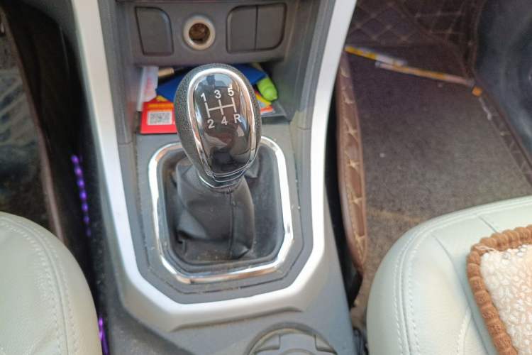 Used BAIC Changhe M70 2017 1.5L manual first-class cabin Gear Lever