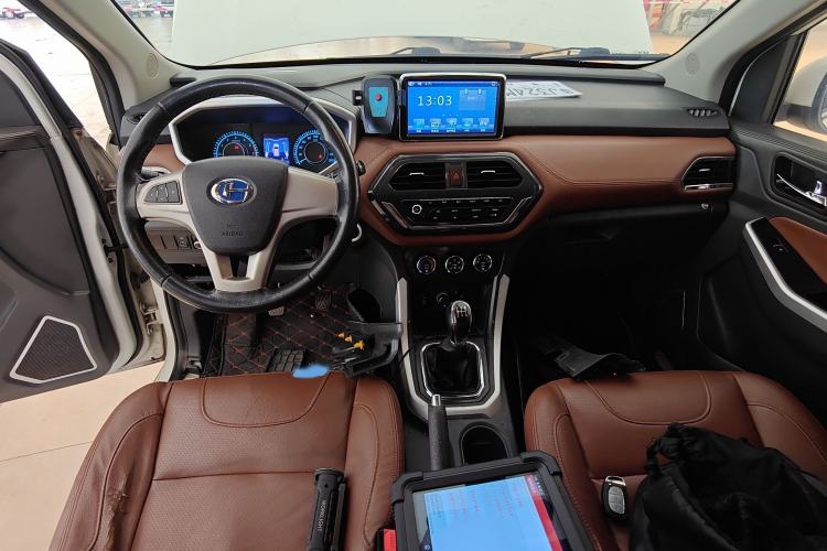 Used BAIC Changhe M70 2017 1.5L manual luxury cabin Interior 2