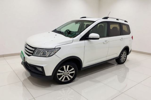 Used BAIC Changhe M70 2017 1.5L manual first-class cabin
