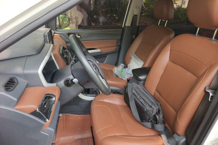 Used BAIC Changhe M70 2017 1.5L manual aviation cabin Left Front Seat