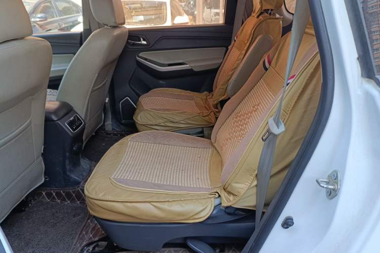 Used BAIC Changhe M70 2017 1.5L manual first-class cabin Left Rear Seat