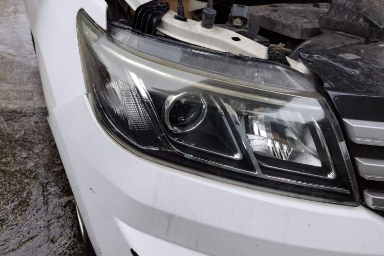 Used BAIC Changhe M70 2017 1.5L manual business class Right Front Headlight