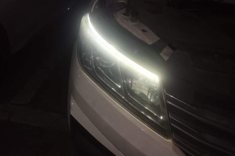 Used BAIC Changhe M70 2017 1.5L manual first-class cabin Right Front Headlight