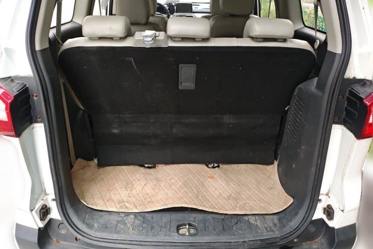 Used BAIC Changhe M70 2017 1.5L manual first-class cabin Trunk