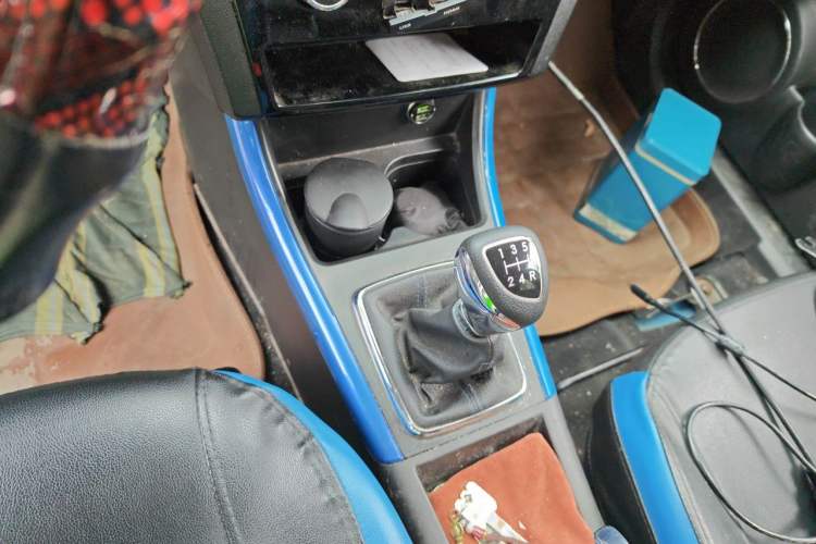 Used BAIC Changhe Q25 2016 1.5L Manual Lehui Edition Gear Lever