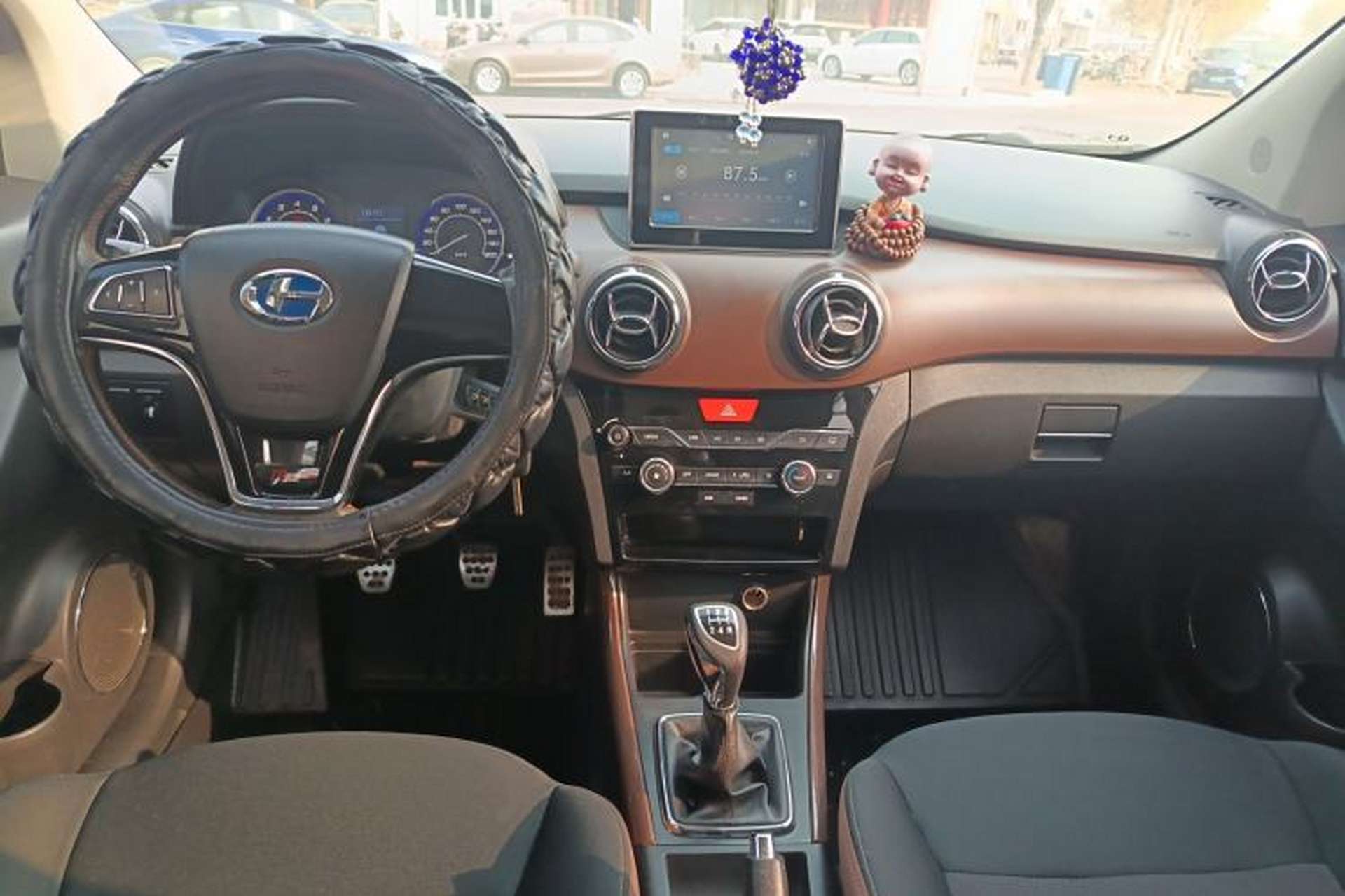 Used BAIC Changhe Q25 2016 1.5L Manual Lehui Edition Center Console