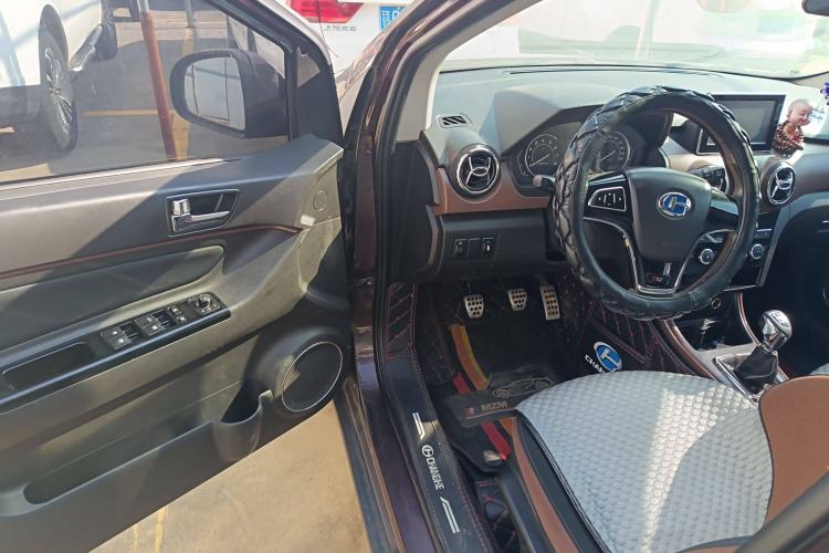 Used BAIC Changhe Q25 2016 1.5L Manual Lehui Edition Interior 2