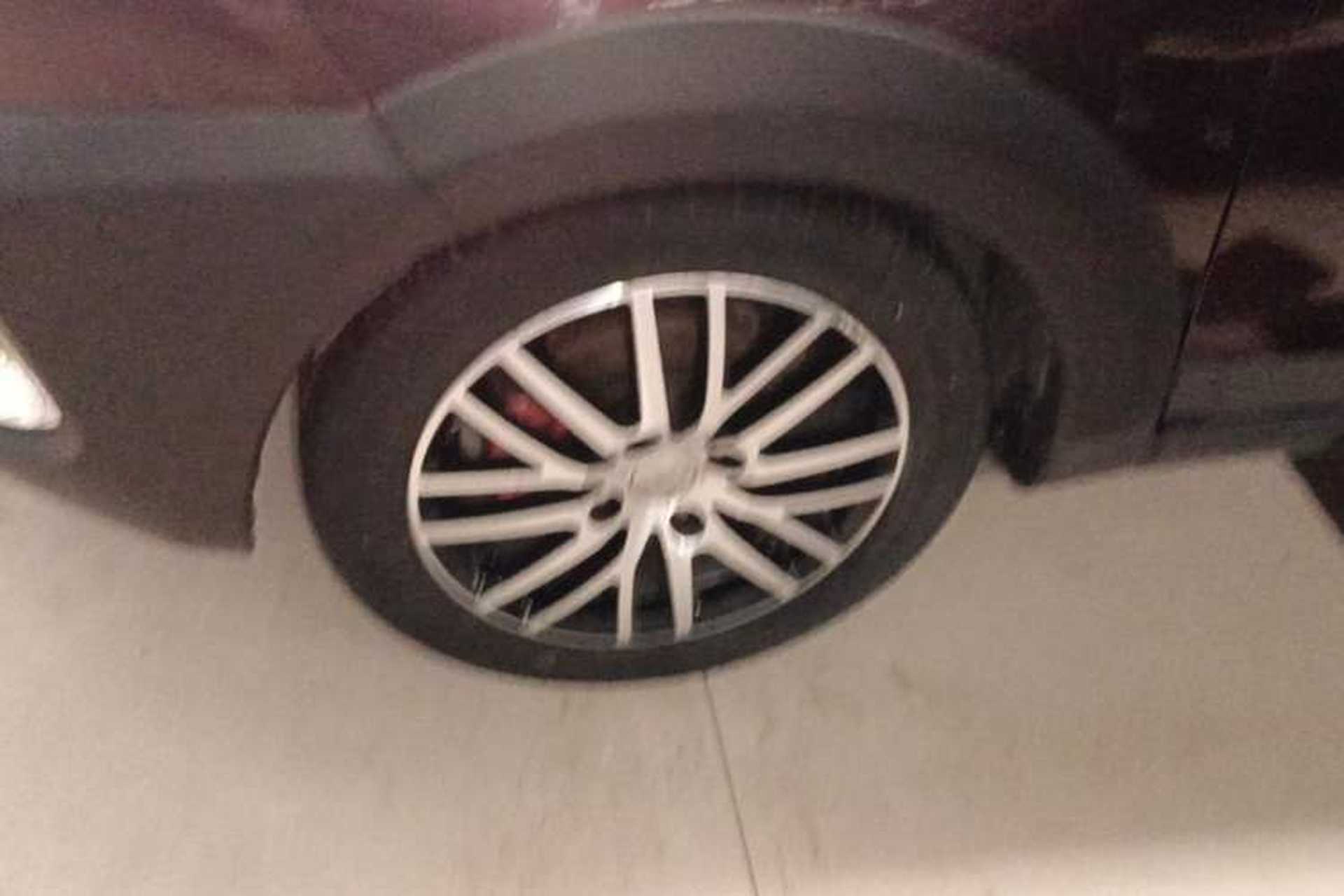 Used BAIC Changhe Q25 2016 1.5L Manual Lehui Edition Left Front Wheel Hub