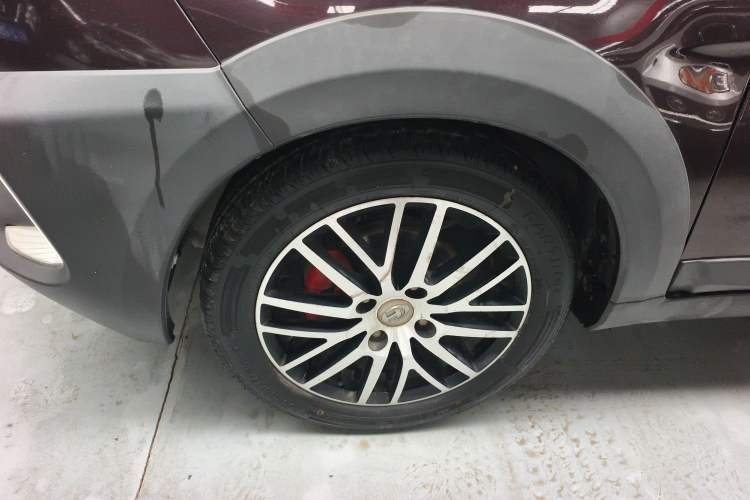 Used BAIC Changhe Q25 2016 1.5L Manual Lehui Edition Left Front Wheel Hub
