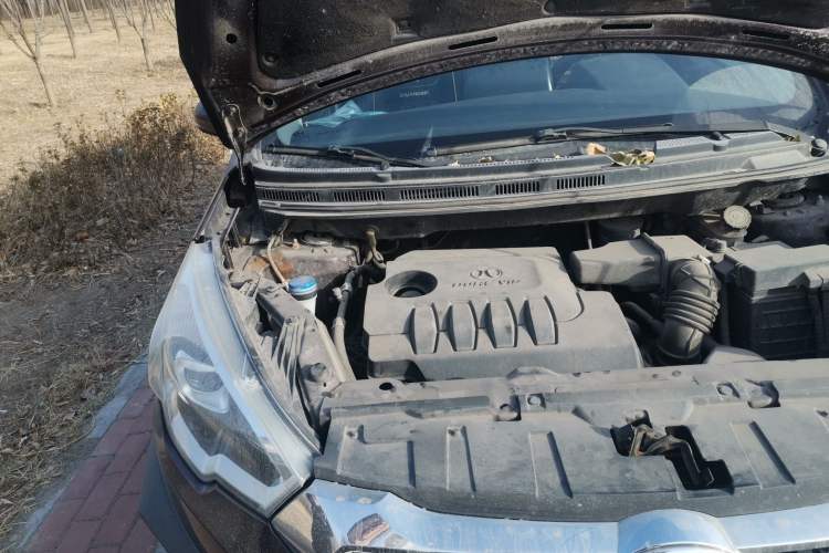 Used BAIC Changhe Q25 2016 1.5L Automatic Lehui Edition Engine Bay Right