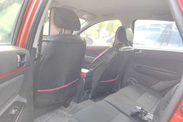 Used BAIC Changhe Q25 2016 1.5L Manual Fun Edition Interior 1