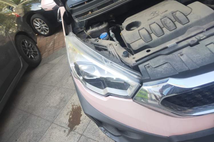 Used BAIC Changhe Q25 2016 1.5L Automatic Lehui Edition Right Front Headlight