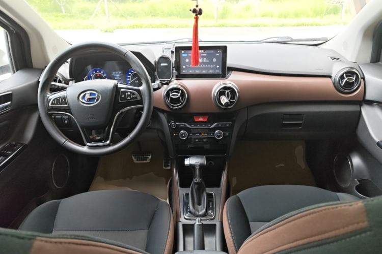 Used BAIC Changhe Q25 2016 1.5L Automatic Lehui Edition Center Console
