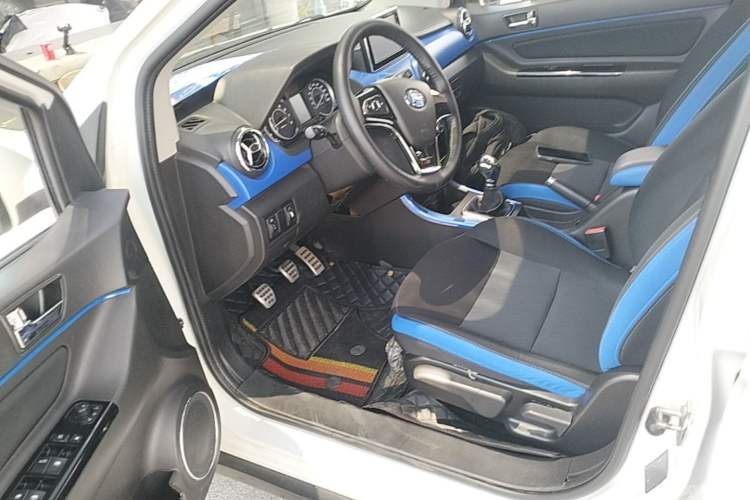 Used BAIC Changhe Q25 2016 1.5L Manual Lehui Edition Driver Seat