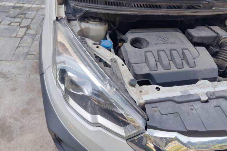 Used BAIC Changhe Q25 2016 1.5L Automatic Lehui Edition Engine Bay Right