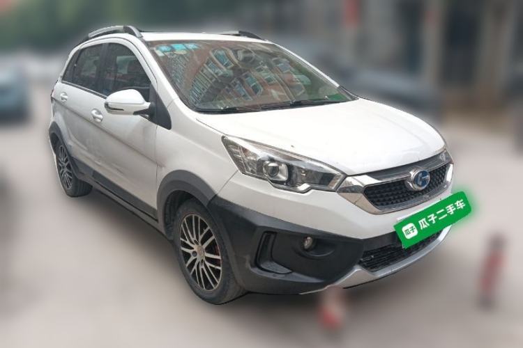 Used BAIC Changhe Q25 2016 1.5L Manual Lehui Edition Front Right 45 Deg