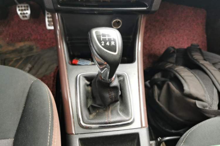 Used BAIC Changhe Q25 2016 1.5L Manual Fun Edition Gear Lever