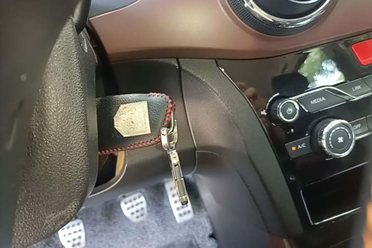 Used BAIC Changhe Q25 2016 1.5L Manual Fun Edition Interior 1