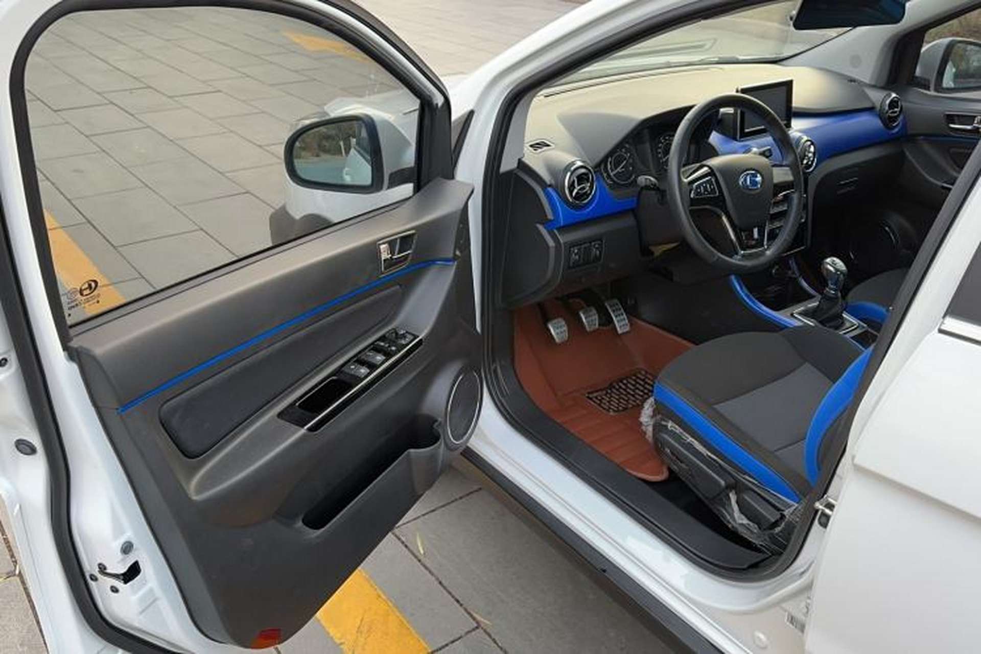 Used BAIC Changhe Q25 2016 1.5L Manual Lehui Edition Interior 6