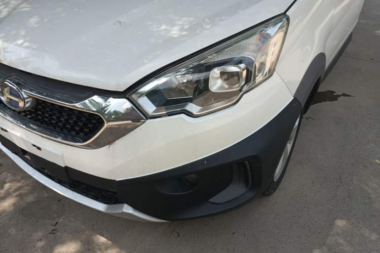 Used BAIC Changhe Q25 2016 1.5L Manual Fun Edition Left Front Headlight