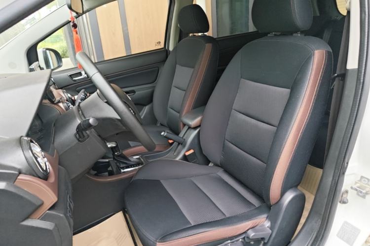 Used BAIC Changhe Q25 2016 1.5L Automatic Lehui Edition Left Front Seat