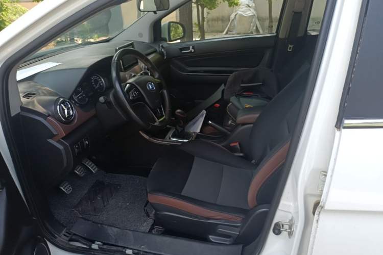 Used BAIC Changhe Q25 2016 1.5L Manual Fun Edition Left Front Seat