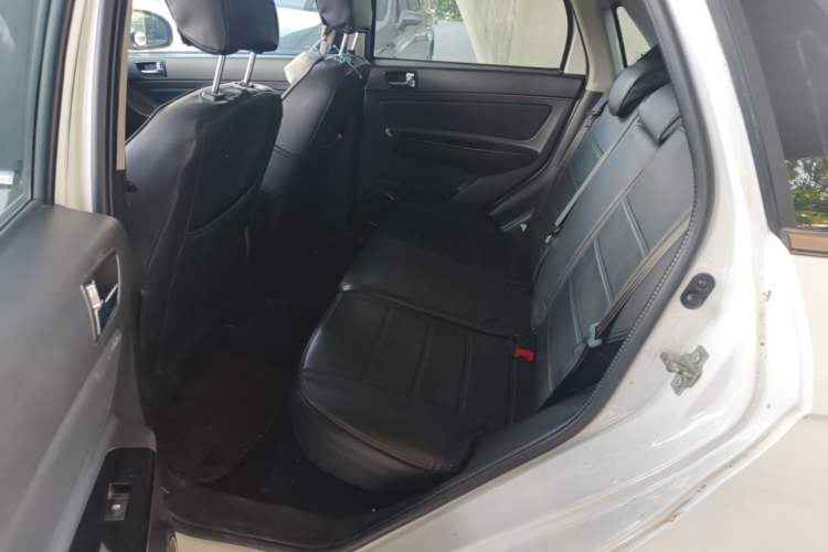 Used BAIC Changhe Q25 2016 1.5L Automatic Lehui Edition Left Rear Seat