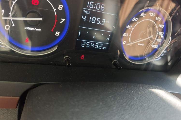 Used BAIC Changhe Q25 2016 1.5L Manual Fun Edition Odometer Close Up