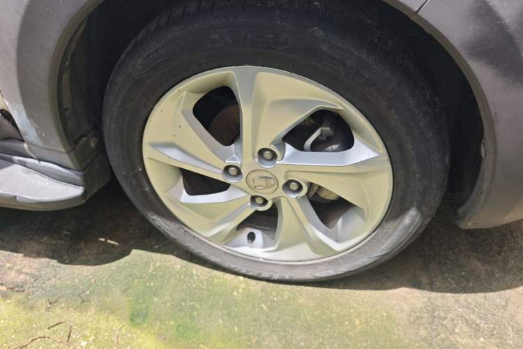Used BAIC Changhe Q25 2016 1.5L Manual Fun Edition Right Front Wheel Hub