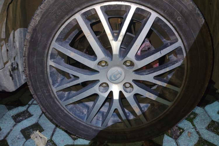 Used BAIC Changhe Q25 2016 1.5L Manual Lehui Edition Right Front Wheel Hub